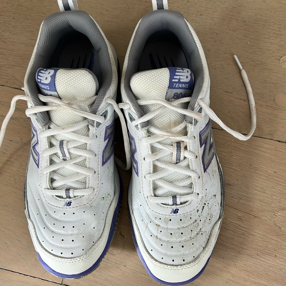 New Balance 806 Women’s tennis shoes